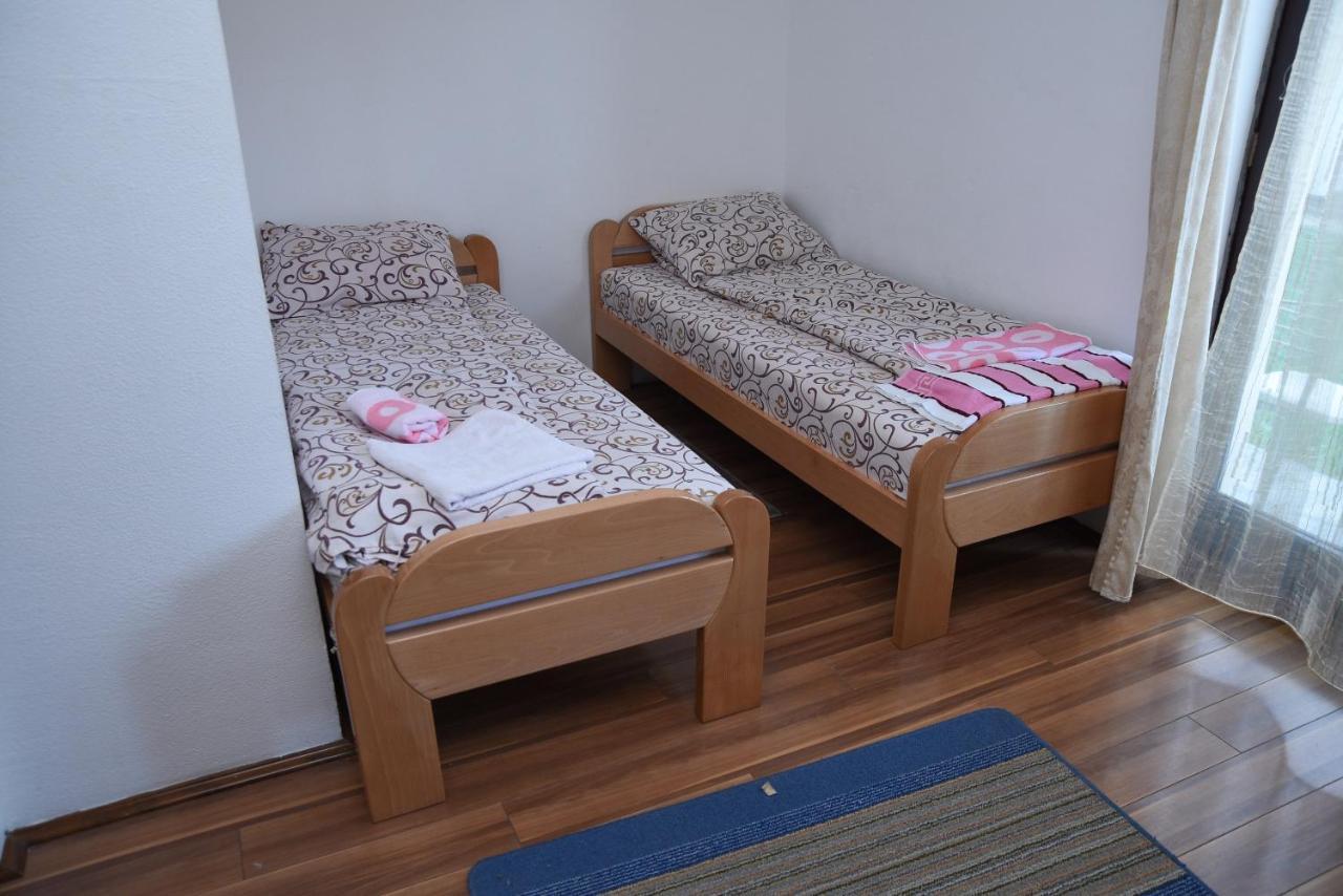 Bed and Breakfast Mm Narcis Vlasina Rid Exterior foto