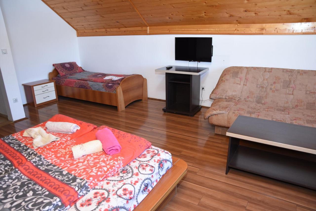 Bed and Breakfast Mm Narcis Vlasina Rid Exterior foto