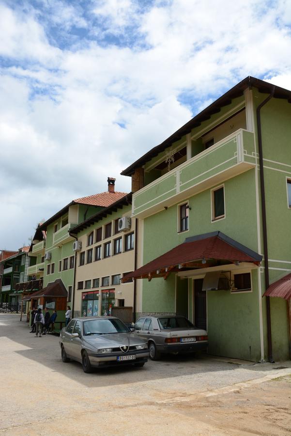 Bed and Breakfast Mm Narcis Vlasina Rid Exterior foto
