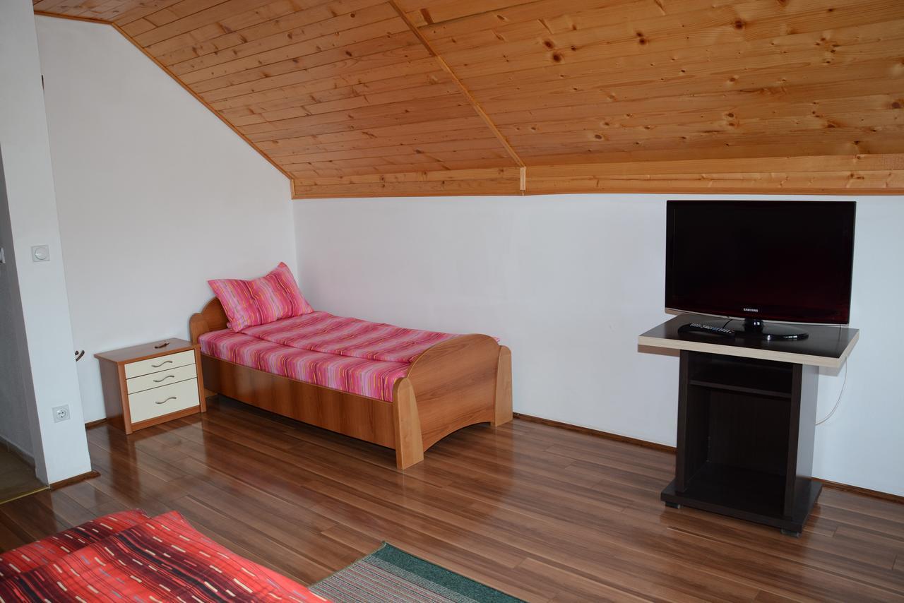 Bed and Breakfast Mm Narcis Vlasina Rid Exterior foto