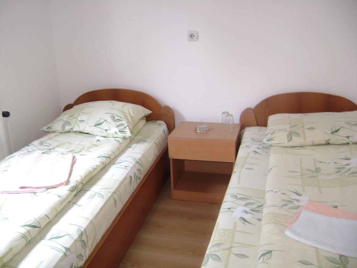 Bed and Breakfast Mm Narcis Vlasina Rid Exterior foto