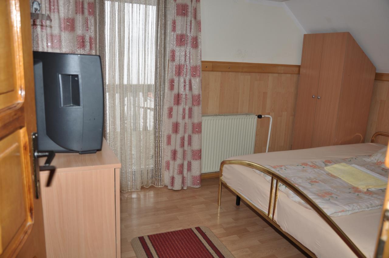 Bed and Breakfast Mm Narcis Vlasina Rid Exterior foto