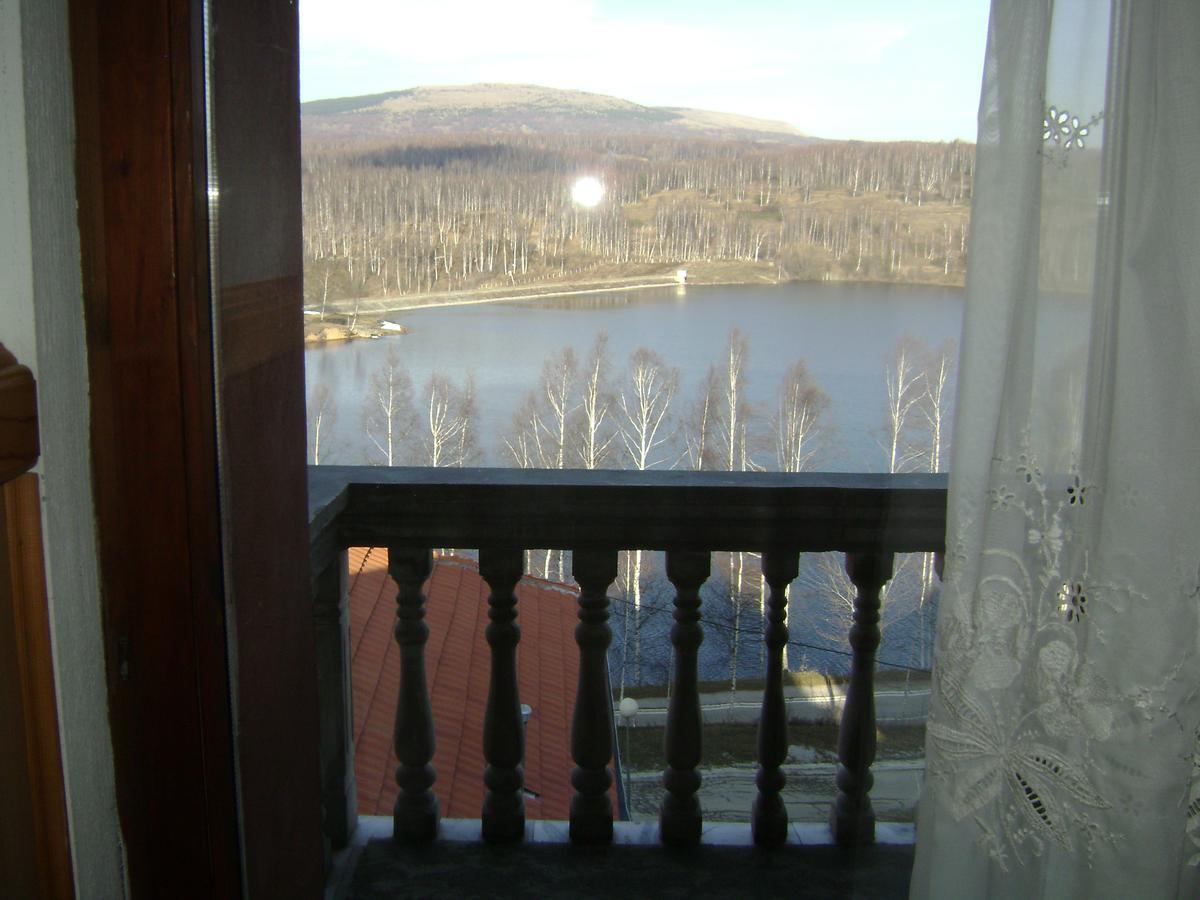 Bed and Breakfast Mm Narcis Vlasina Rid Exterior foto