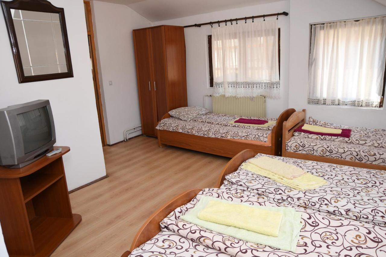 Bed and Breakfast Mm Narcis Vlasina Rid Exterior foto