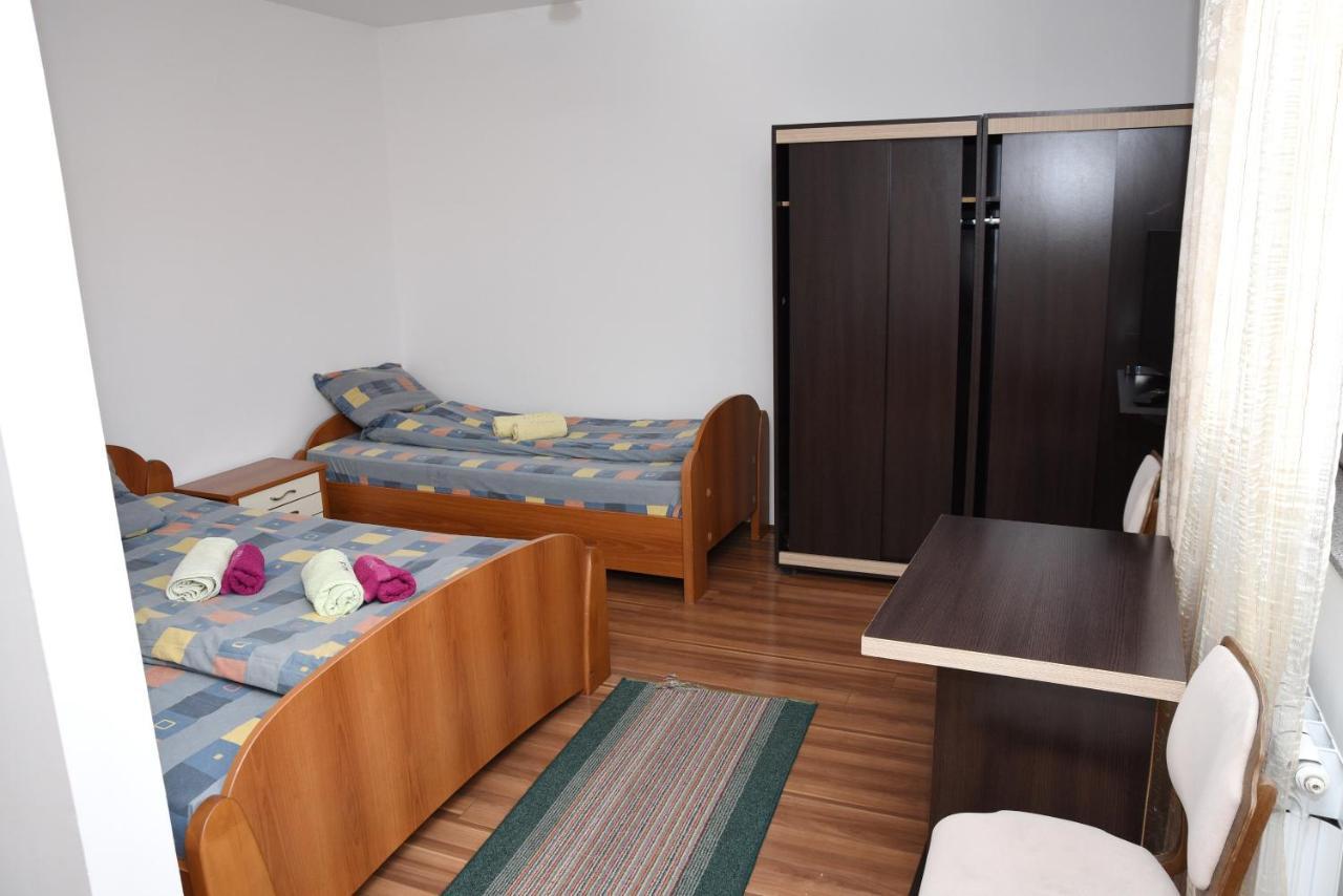 Bed and Breakfast Mm Narcis Vlasina Rid Exterior foto