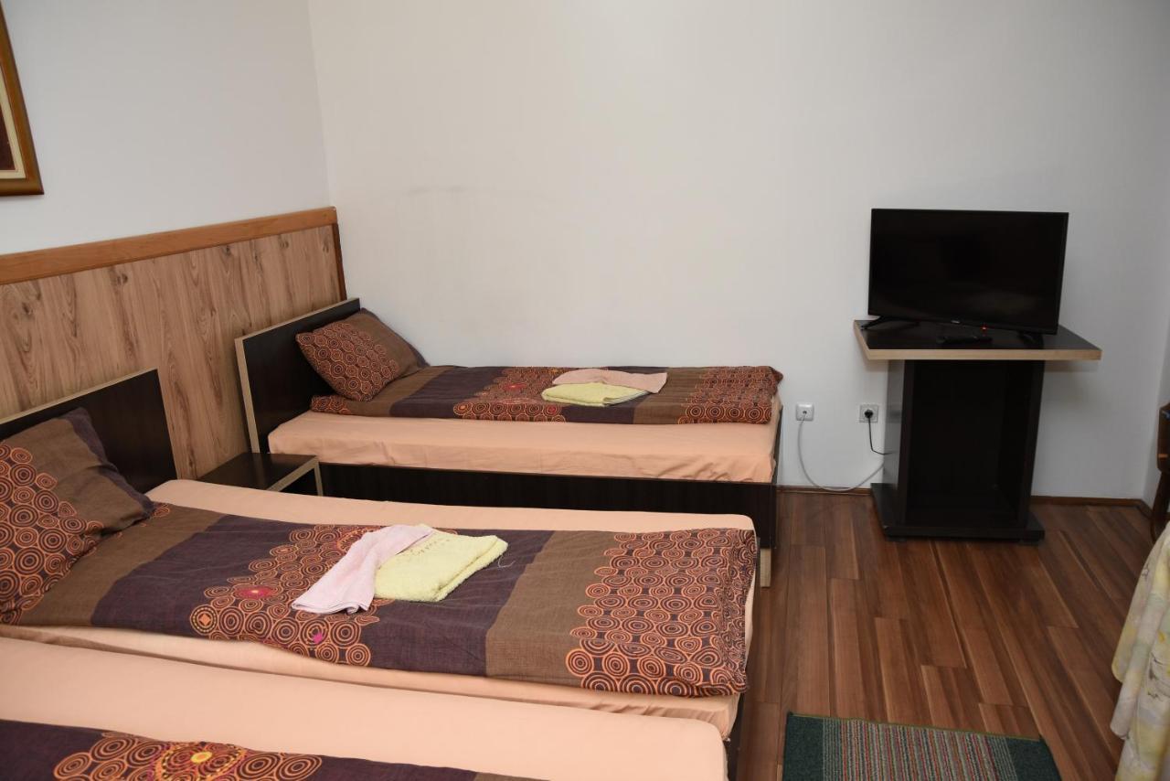 Bed and Breakfast Mm Narcis Vlasina Rid Exterior foto