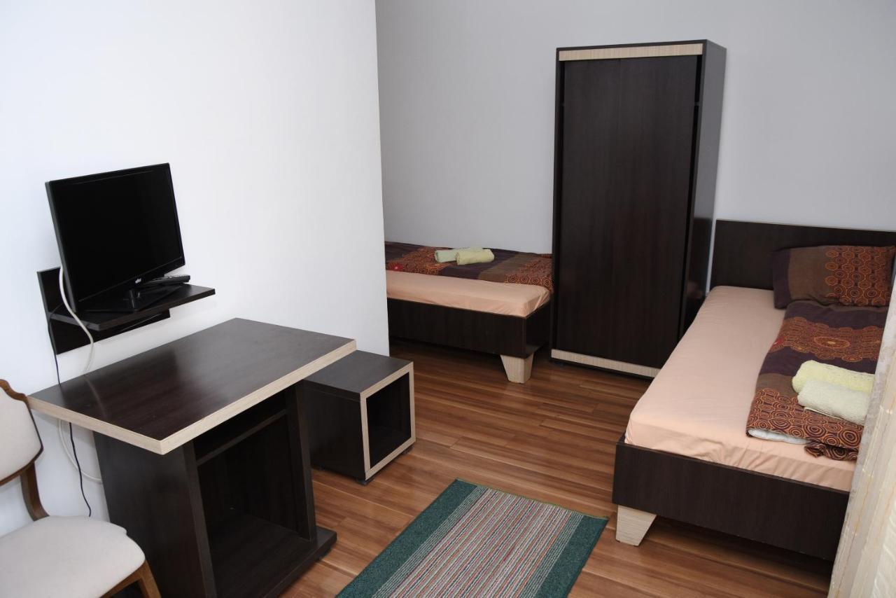 Bed and Breakfast Mm Narcis Vlasina Rid Exterior foto