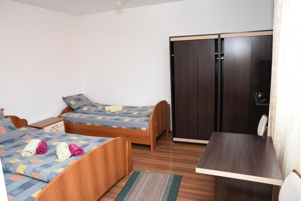 Bed and Breakfast Mm Narcis Vlasina Rid Exterior foto