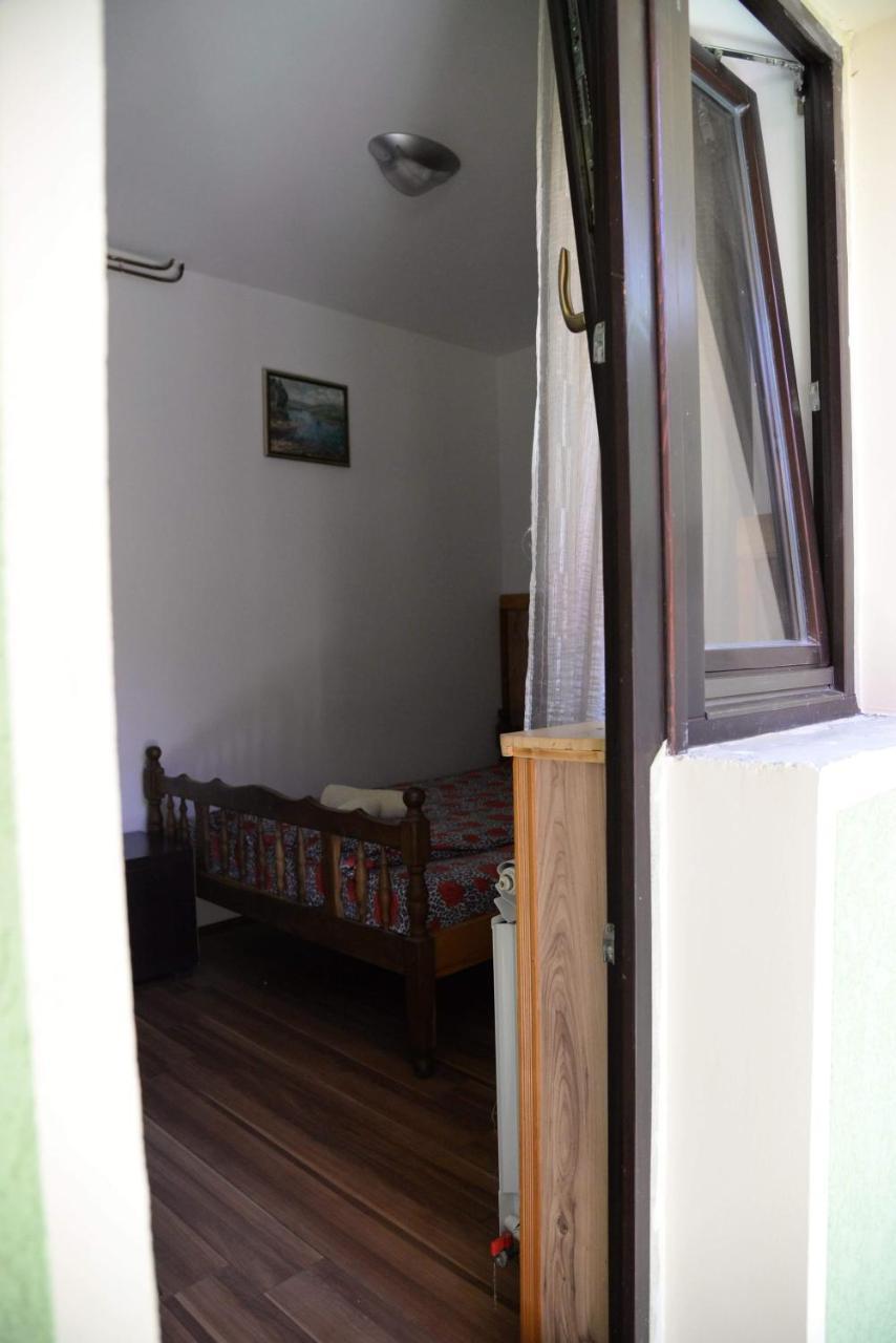 Bed and Breakfast Mm Narcis Vlasina Rid Exterior foto